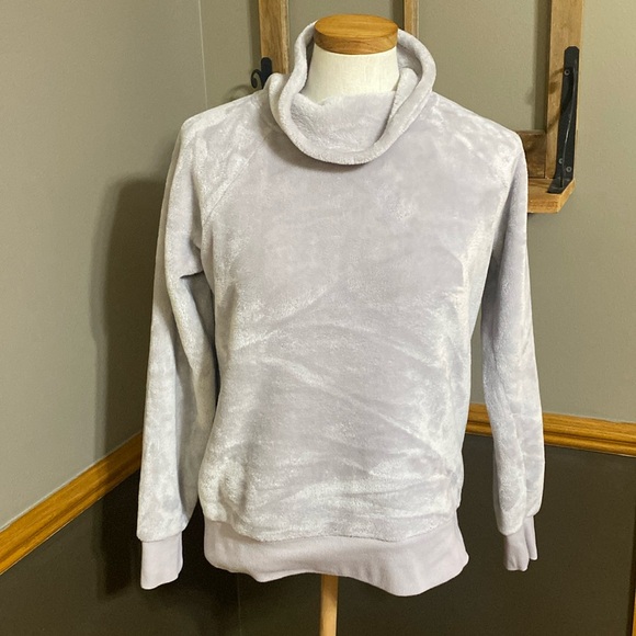 Gaiam pale lavender cowl neck super soft sweatshirt size small - Picture 1 of 8